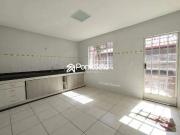 Casa / Sobrado para Locação em Carmo do Cajuru/MG Jardim...