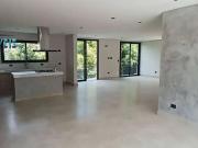 Casa / Sobrado para Locação em Cotia/SP Jardim das...