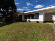 Casa / Sobrado para Locação em Curitiba/PR Alto da Rua...