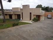 Casa / Sobrado para Locação em Curitiba/PR Guabirotuba 3...