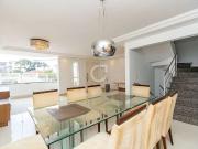 Casa / Sobrado para Locação em Curitiba/PR Guabirotuba 4...