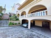 Casa / Sobrado para Locação em Curitiba/PR Guabirotuba 8...