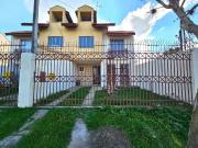 Casa / Sobrado para Locação em Curitiba/PR Hauer 3 Quartos