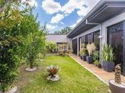 Casa / Sobrado para Locação em Curitiba/PR Jardim das...