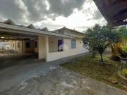 Casa / Sobrado para Locação em Curitiba/PR Orleans 5 Quartos