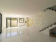 Casa / Sobrado para Locação em Curitiba/PR Santa Cândida...