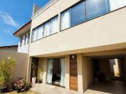 Casa / Sobrado para Locação em Curitiba/PR Xaxim 3 Quartos