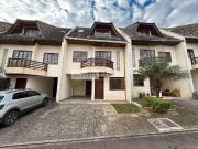 Casa / Sobrado para Locação em Curitiba/PR Xaxim 4 Quartos