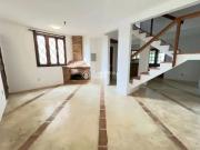 Casa / Sobrado para Locação em Florianópolis/SC Campeche...