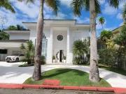 Casa / Sobrado para Locação em Guarujá/SP Balneário...