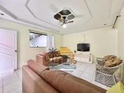 Casa / Sobrado para Locação em Guarujá/SP Enseada 2 Quartos