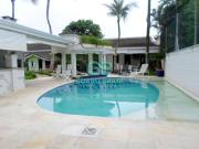 Casa / Sobrado para Locação em Guarujá/SP Enseada 3 Quartos