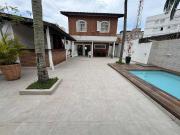 Casa / Sobrado para Locação em Guarujá/SP Enseada 5 Quartos