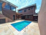 Casa / Sobrado para Locação em Guarujá/SP Enseada 5 Quartos