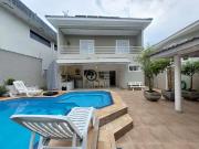 Casa / Sobrado para Locação em Guarujá/SP Enseada 6 Quartos