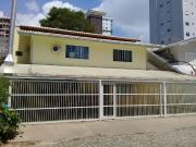 Casa / Sobrado para Locação em Itapema/SC Centro 12 Quartos