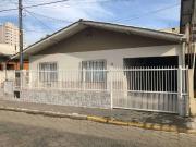 Casa / Sobrado para Locação em Itapema/SC Centro 4 Quartos