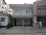 Casa / Sobrado para Locação em Itapema/SC Meia Praia 2...