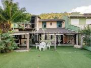 Casa / Sobrado para Locação em Itapema/SC Meia Praia 4...