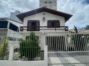 Casa / Sobrado para Locação em Itapema/SC Meia Praia 5...