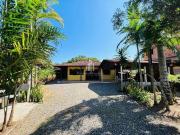 Casa / Sobrado para Locação em Itapoá/SC Barra do Sai 3...