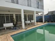Casa / Sobrado para Locação em Jacareí/SP Centro 11 Quartos