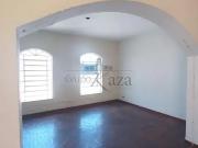 Casa / Sobrado para Locação em Jacareí/SP Centro 3 Quartos
