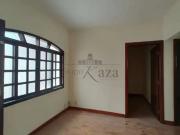 Casa / Sobrado para Locação em Jacareí/SP Centro 3 Quartos