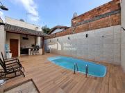 Casa / Sobrado para Locação em Jacareí/SP Jardim Santa...