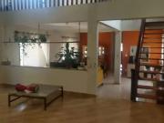 Casa / Sobrado para Locação em Jacareí/SP Jardim Terras...