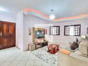 Casa / Sobrado para Locação em Jacareí/SP Vila Branca 4...
