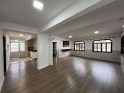 Casa / Sobrado para Locação em Joinville/SC Iririú 5 Quartos