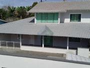 Casa / Sobrado para Locação em Joinville/SC Jarivatuba 5...