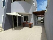 Casa / Sobrado para Locação em Lauro de Freitas/BA...