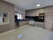 Casa / Sobrado para Locação em Londrina/PR Bancários 4...