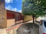 Casa / Sobrado para Locação em Londrina/PR Califórnia 3...