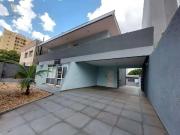 Casa / Sobrado para Locação em Londrina/PR Centro 4 Quartos