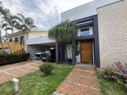 Casa / Sobrado para Locação em Londrina/PR Condomínio...