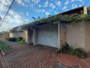 Casa / Sobrado para Locação em Londrina/PR Jardim do...