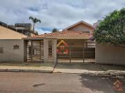 Casa / Sobrado para Locação em Londrina/PR Parque...