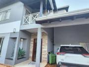 Casa / Sobrado para Locação em Londrina/PR Parque...