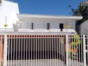 Casa / Sobrado para Locação em Londrina/PR Quebec 4 Quartos