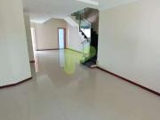 Casa / Sobrado para Locação em Macaé/RJ Alto da Glória 4...
