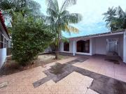 Casa / Sobrado para Locação em Manaus/AM Parque 10 de...