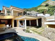 Casa / Sobrado para Locação em Niterói/RJ Itacoatiara 4...