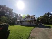 Casa / Sobrado para Locação em Palhoça/SC Centro 3 Quartos
