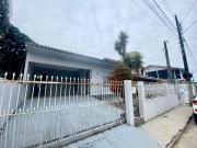 Casa / Sobrado para Locação em Palhoça/SC Centro 3 Quartos