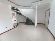 Casa / Sobrado para Locação em Palhoça/SC Pedra Branca 3...