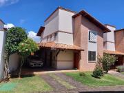 Casa / Sobrado para Locação em Poços de Caldas/MG...