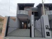 Casa / Sobrado para Locação em Ponta Grossa/PR Contorno... Casa / Sobrado para Locação em Ponta Grossa/PR Contorno...